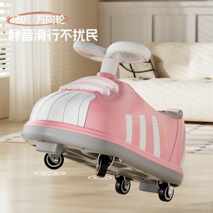儿童滑行车1-6岁仿真溜溜车音乐灯光防侧翻男女宝宝花生车扭扭车