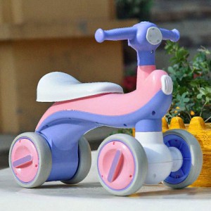 男女宝宝四轮平衡车灯光音乐学步车扭扭车小孩玩具童车儿童滑行车