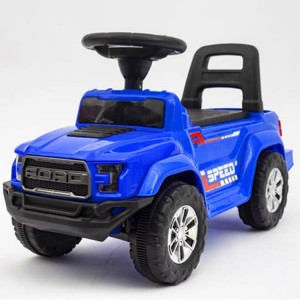 好质量的婴儿玩具车与音乐USB骑在车上滑车 儿童滑行溜溜车