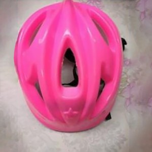 Factory direct supply of new helmets, children&#039;s ice skates, hats, roller skating protectors, cartoon 5-hole foam helmets