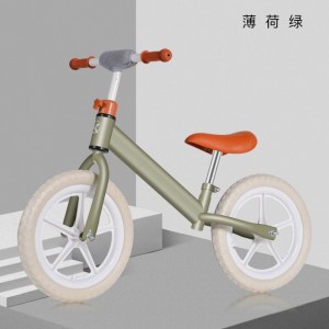 儿童平衡车滑步车2-6岁小孩自行车无脚踏溜溜车可调节双轮滑行车
