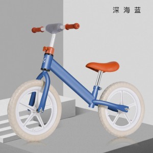 儿童平衡车滑步车2-6岁小孩自行车无脚踏溜溜车可调节双轮滑行车