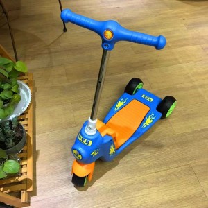 二合一功能多平衡童车 变形滑板车 儿童可骑坐三轮滑行学步车