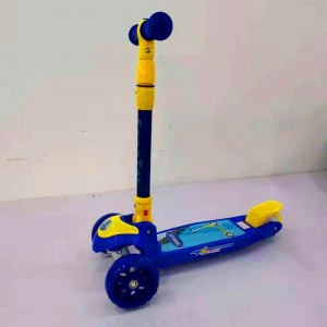 3轮儿童可折叠滑板车 闪光轮儿童滑板车 儿童滑行玩具车