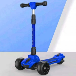 2-15岁可折叠三轮滑行踏板车 带音乐可调儿童滑板车