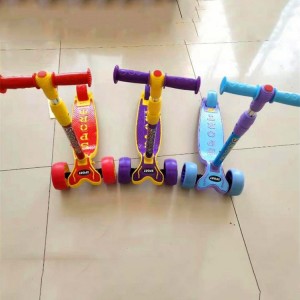 新款塑料米高滑板车儿童脚踏车儿童高低可调折叠环保防侧翻