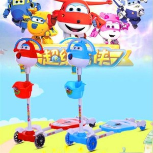 新款奶粉影楼赠品 四轮儿童滑板车 可升降带闪光音乐扭扭车