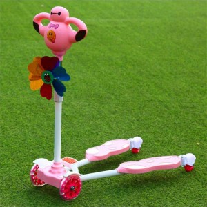 儿童四轮滑板车 蛙式剪刀车 摇摆童车儿童滑板车