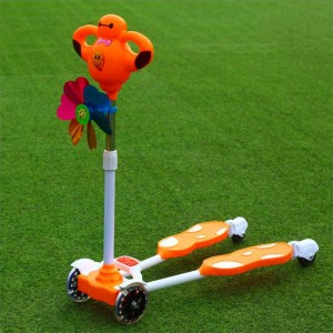 儿童四轮滑板车 蛙式剪刀车 摇摆童车儿童滑板车