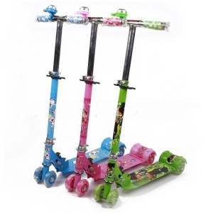 儿童滑板车 四轮踏板车可调升降便携折叠三色 时尚装