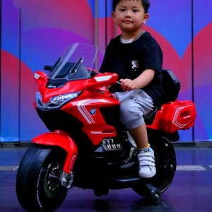儿童电动摩托车男孩女宝宝三轮车双驱小孩玩具汽车可坐人充电大号