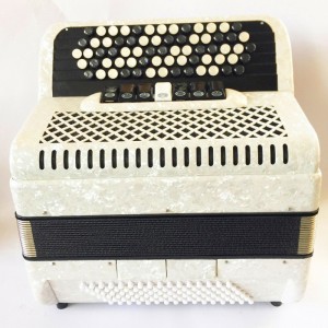 厂家直供巴扬手风琴儿童成人120贝斯96贝斯60贝斯手风琴玩具