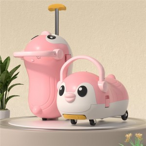 企鹅拉杆箱儿童可骑行溜溜车带储物箱滑行车带音乐灯光四轮平衡车