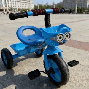 带篮儿童三轮车带踏板塑料材质卡通图案男女通用室内外使用三轮脚踏车