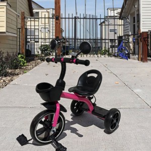 儿童户外脚踏三轮车玩具带灯光音乐三轮车玩具儿童三轮脚踏车